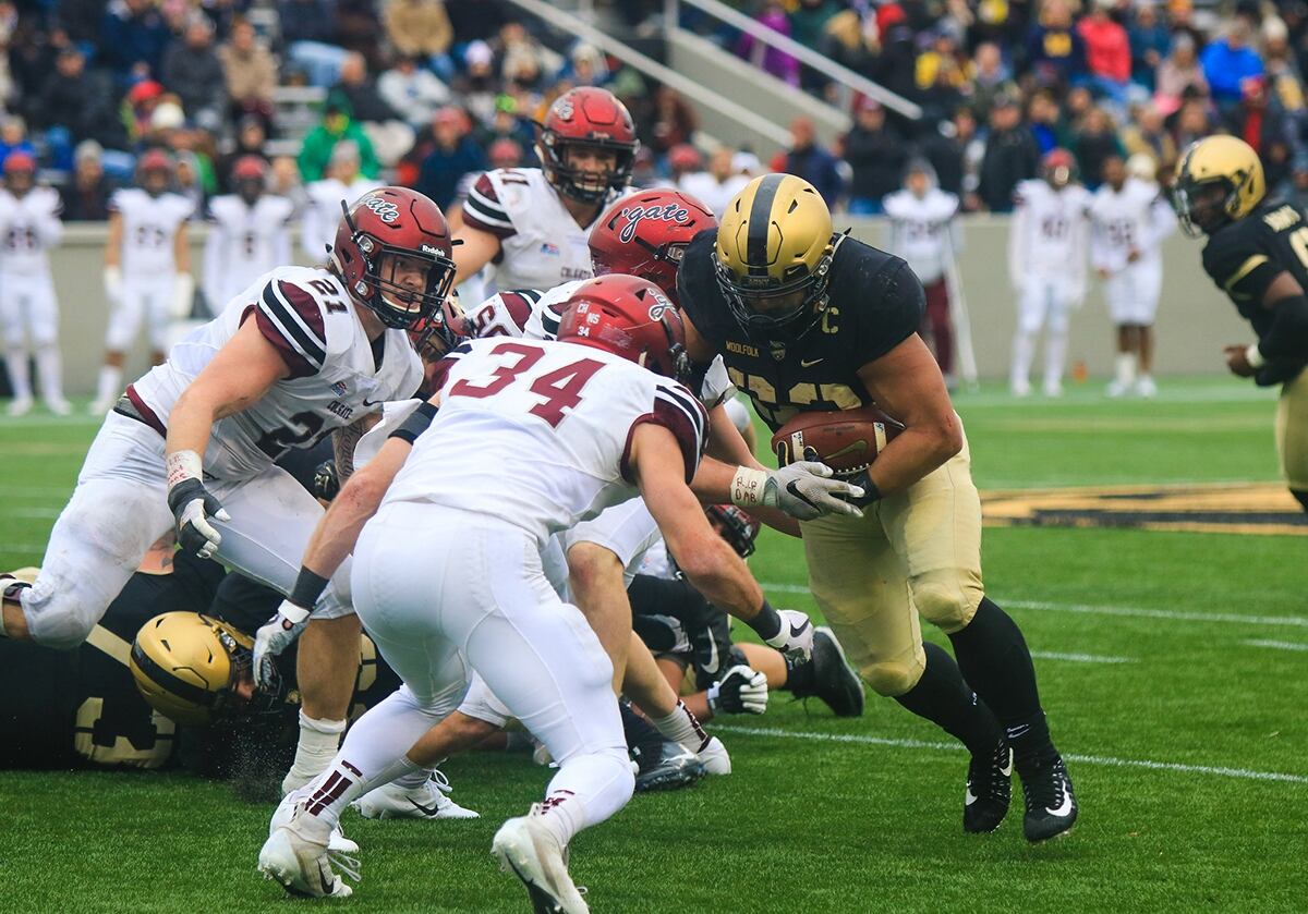 Woolfolk Scores 3 Times Army Holds Off Colgate 28 14