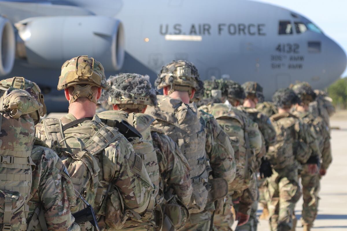 What a deployment to the Middle East means for testing a new Army network